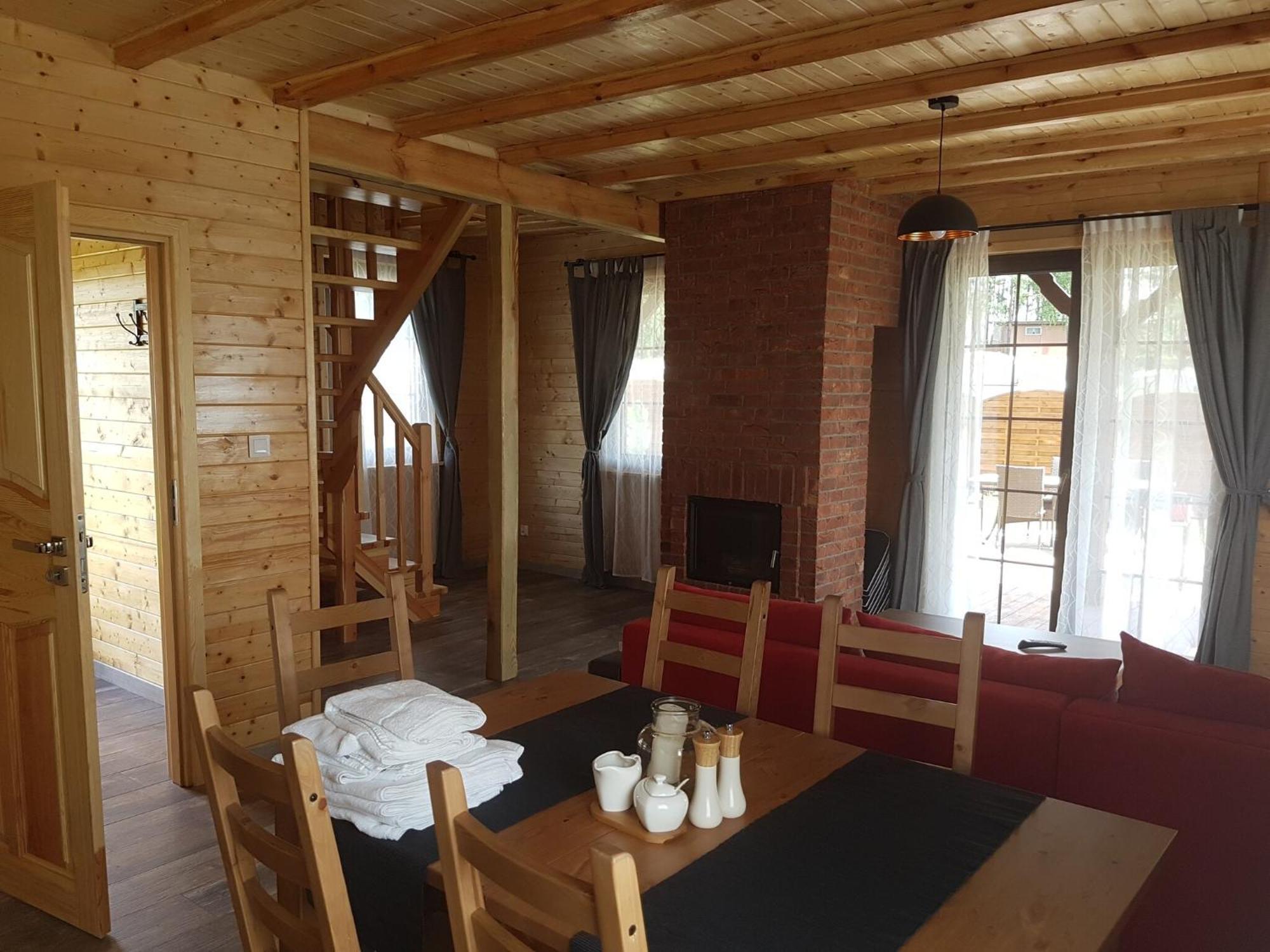Wooden Holiday Home in Skrzynia with Terrace Osiek  Zewnętrze zdjęcie